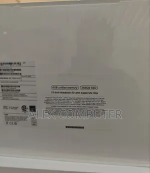 New Laptop Apple MacBook Air 2022 M2 8GB Apple M2 SSD 256GB