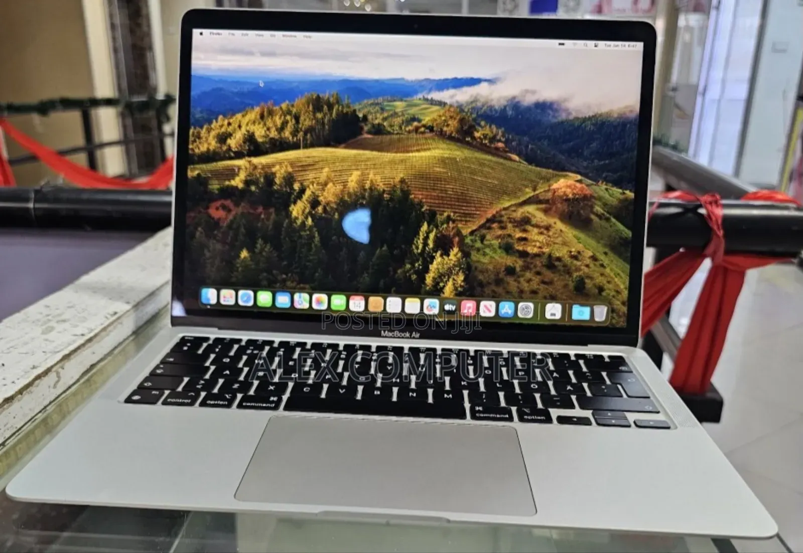 New Laptop Apple MacBook Air 2020 M1 8GB Apple M1 SSD 256GB