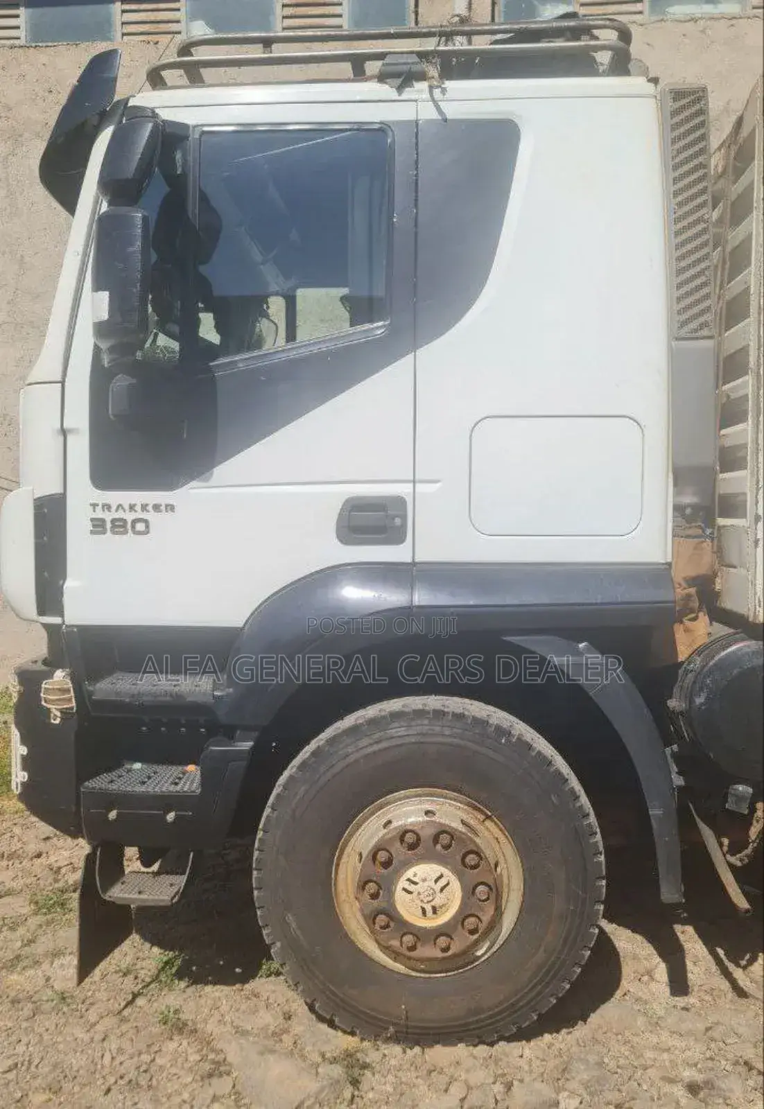 Iveco ባላቶኒ ከነተሳቢው
•2017
•88 ሽ ታርጋ
•26 ሽ ታርጋ ተሳቢ
•350,000 Km