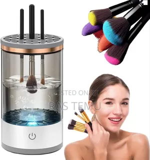 Photo - Makeup Brush Cleaner