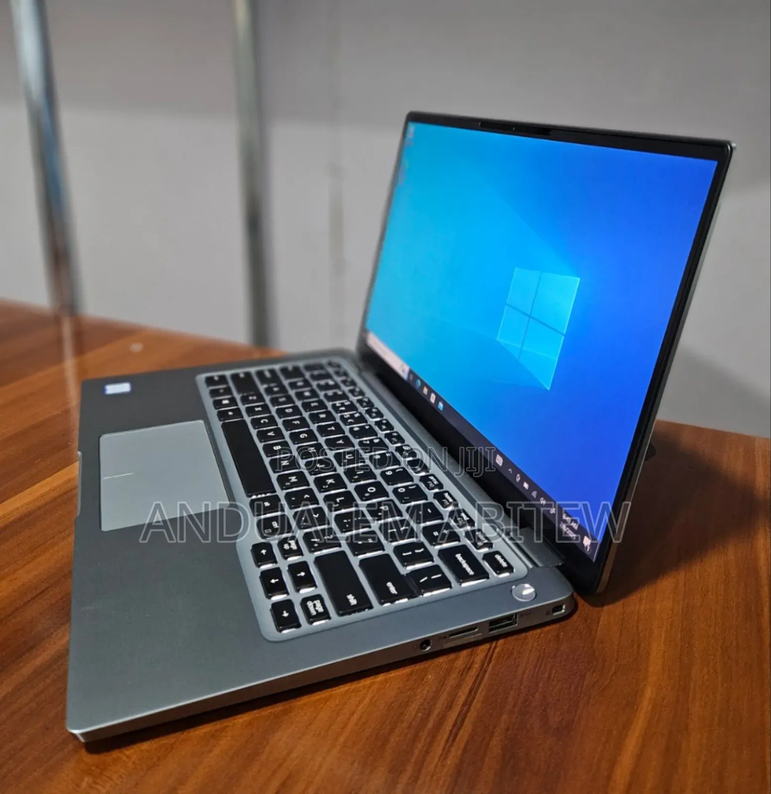 New Laptop Dell Latitude 7400 8GB Intel Core I5 SSD 256GB