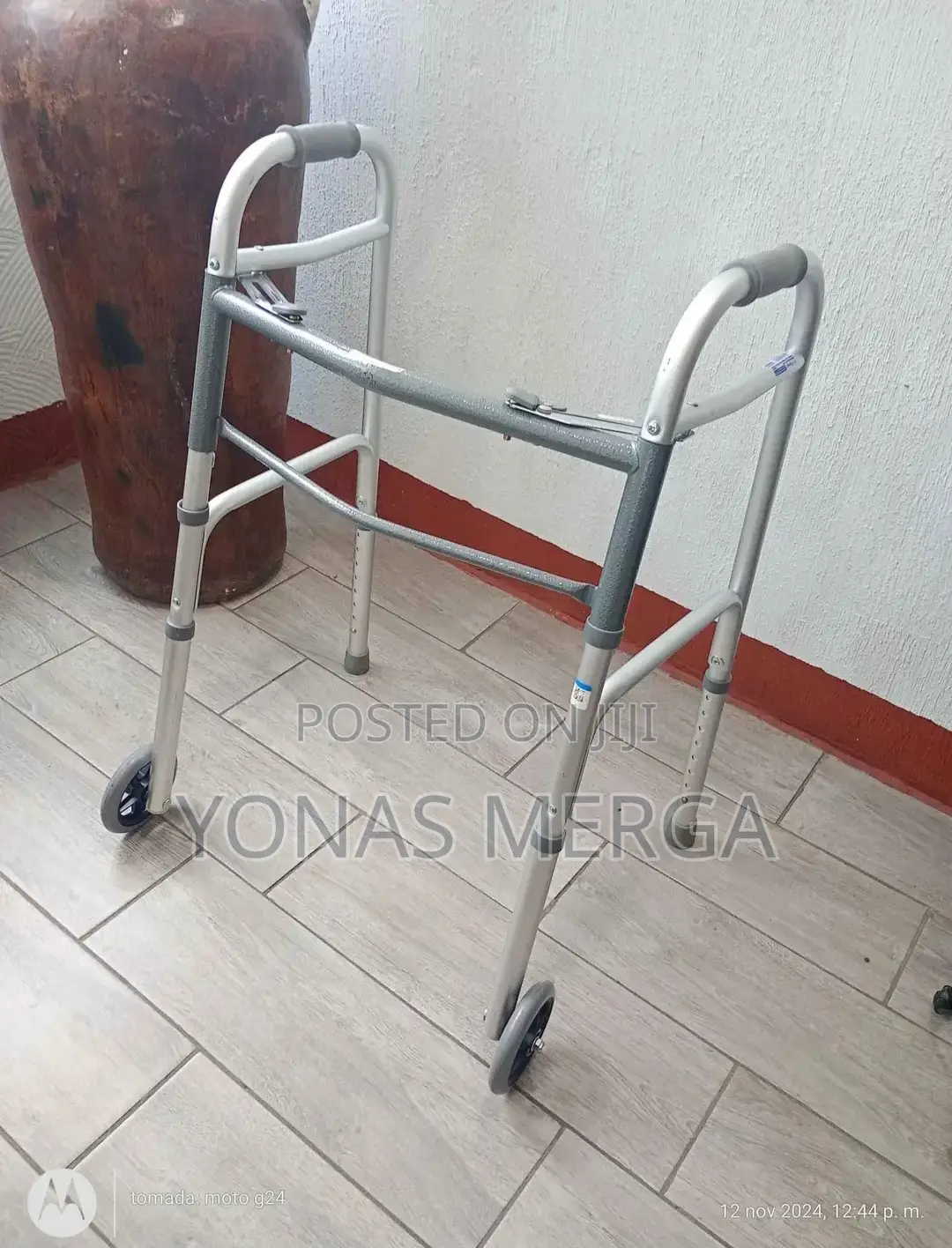 Walker Easy 1button#Walker[]Maintain Balance/Improve Walking