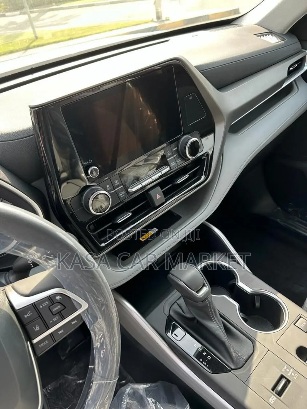 New Toyota Highlander Limited FWD 2023 White