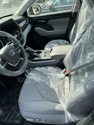 New Toyota Highlander Limited FWD 2023 White