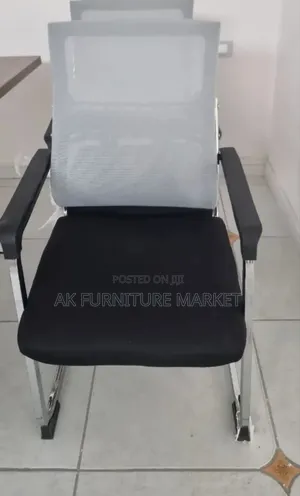 Photo - Guests Chair ነጭ