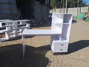 Photo - Reading Table