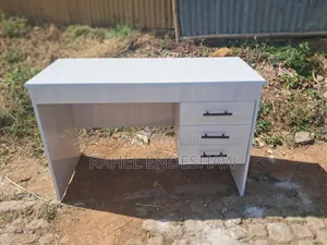 Photo - Reading Table