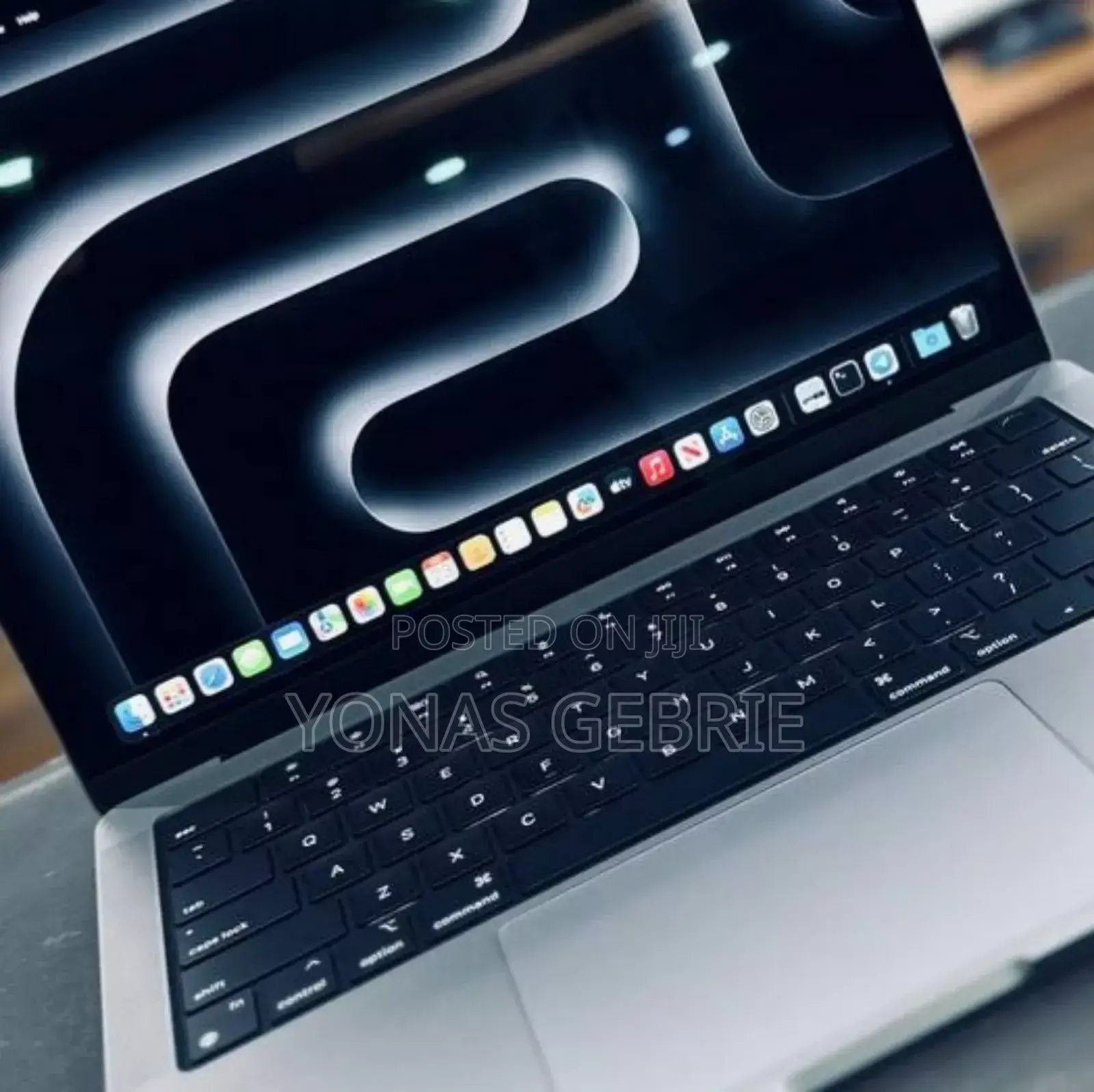 New Laptop Apple MacBook Pro 16GB Apple M3 SSD 1T