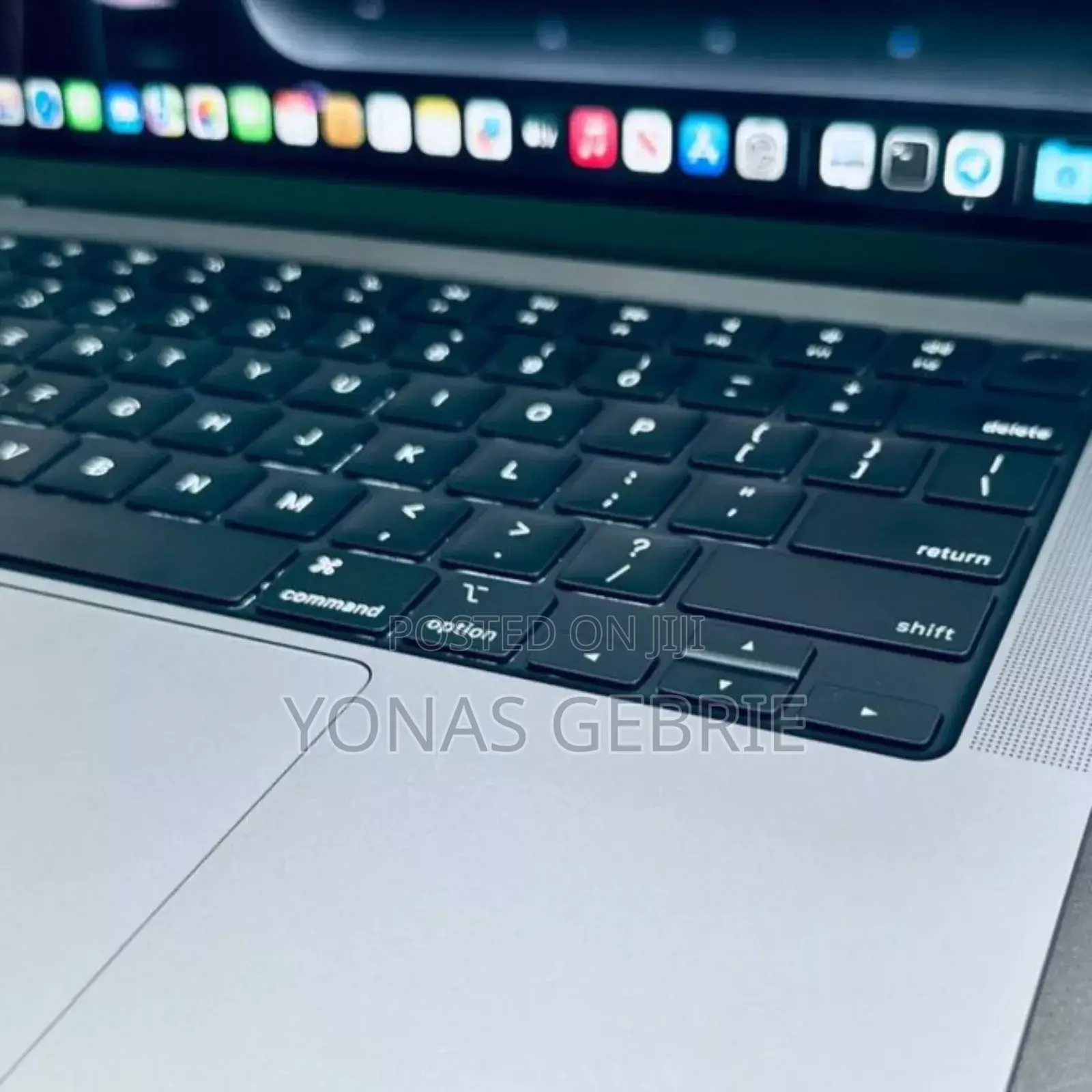 New Laptop Apple MacBook Pro 16GB Apple M3 SSD 1T