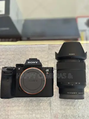Photo - Sony A7RIII 28-70mm Mirrorless Camera
