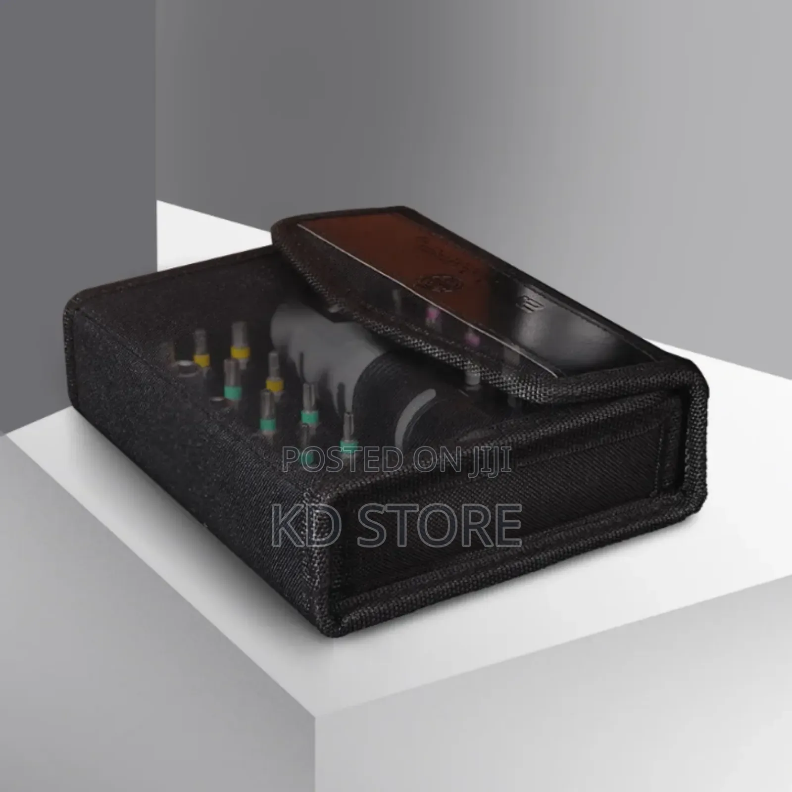 A 41in1 Precision Screwdriver Set