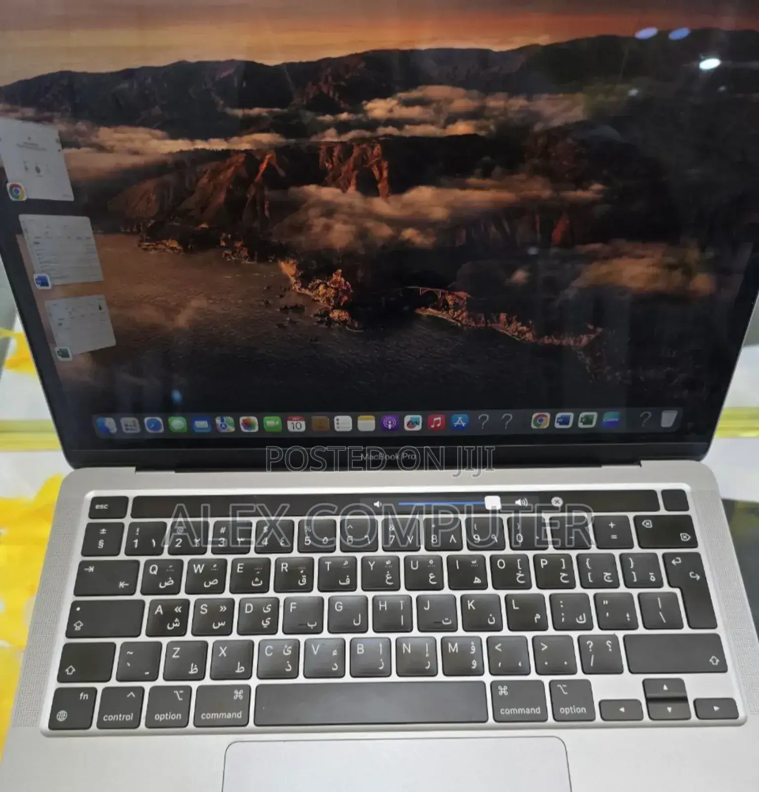 New Laptop Apple MacBook Pro M1 8GB Apple M1 Pro SSD 256GB
