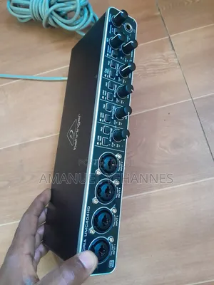 Photo - Behringer U-Phoria Umc404hd Sound Card