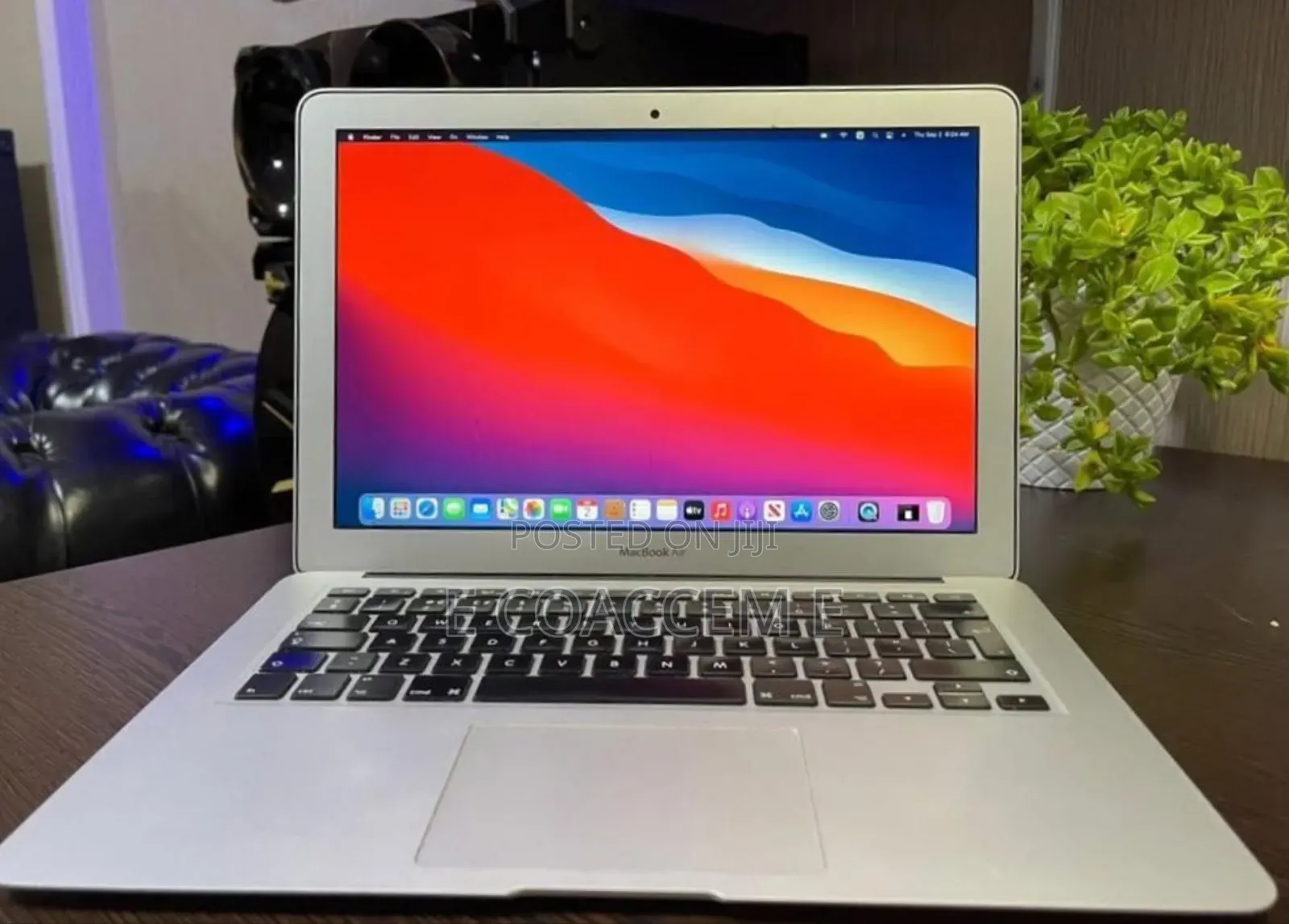 New Laptop Apple MacBook 4GB Intel Core I5 SSD 256GB