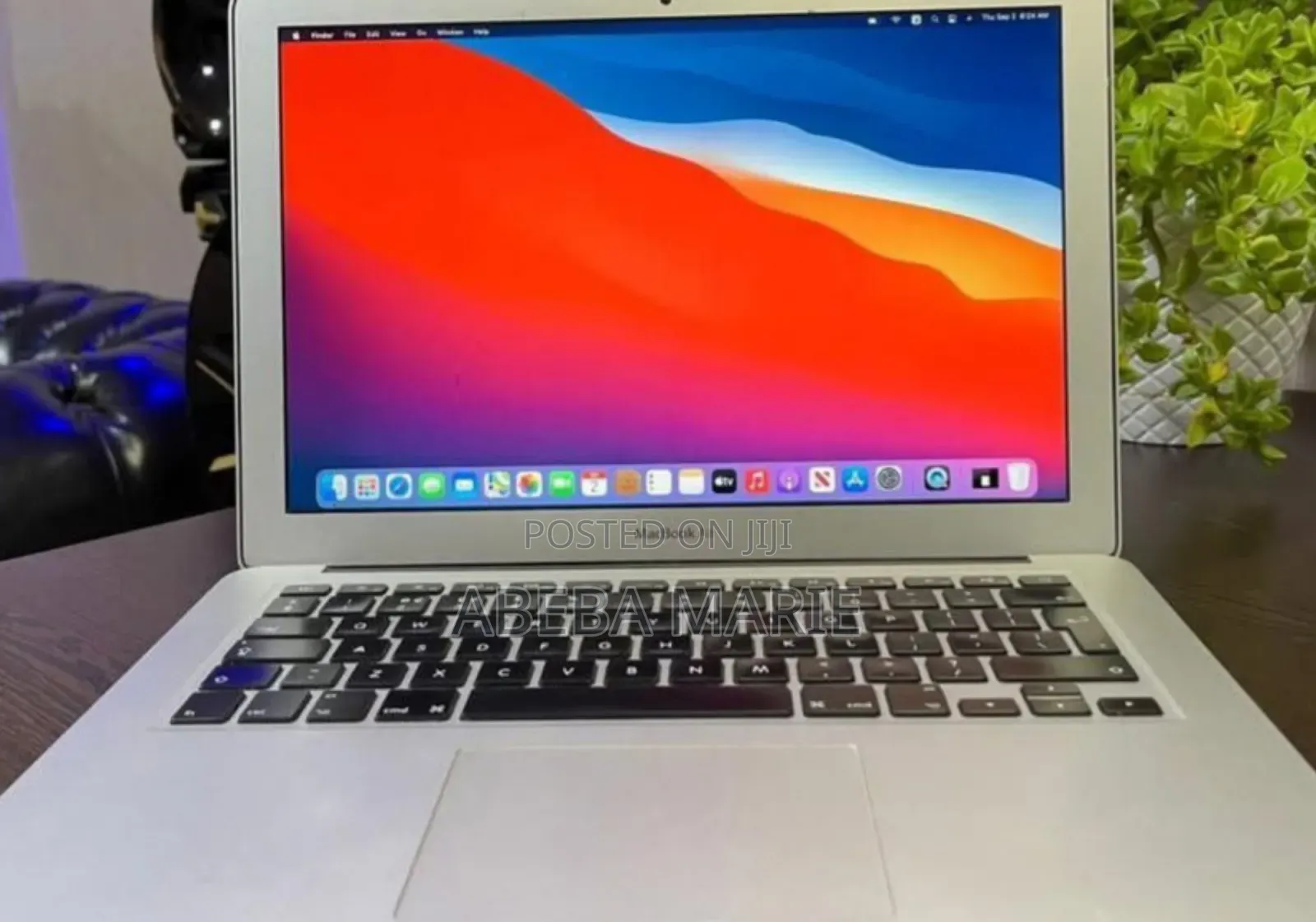 New Laptop Apple MacBook Air 2015 8GB Intel Core M SSD 256GB