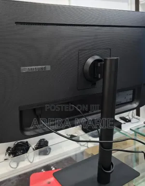 Samsung 27 Inches 16:9 USB-C