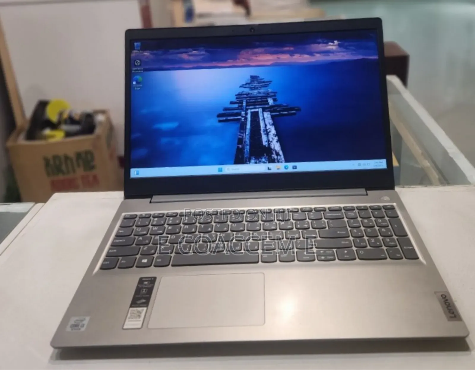 Laptop Lenovo 4GB Intel Core I3 HDD+SSD 1T