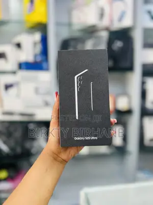 Photo - New Samsung Galaxy S25 Ultra 256 GB Black