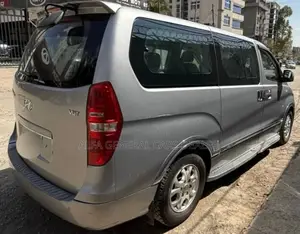 Hyundai Starex 2016 Silver