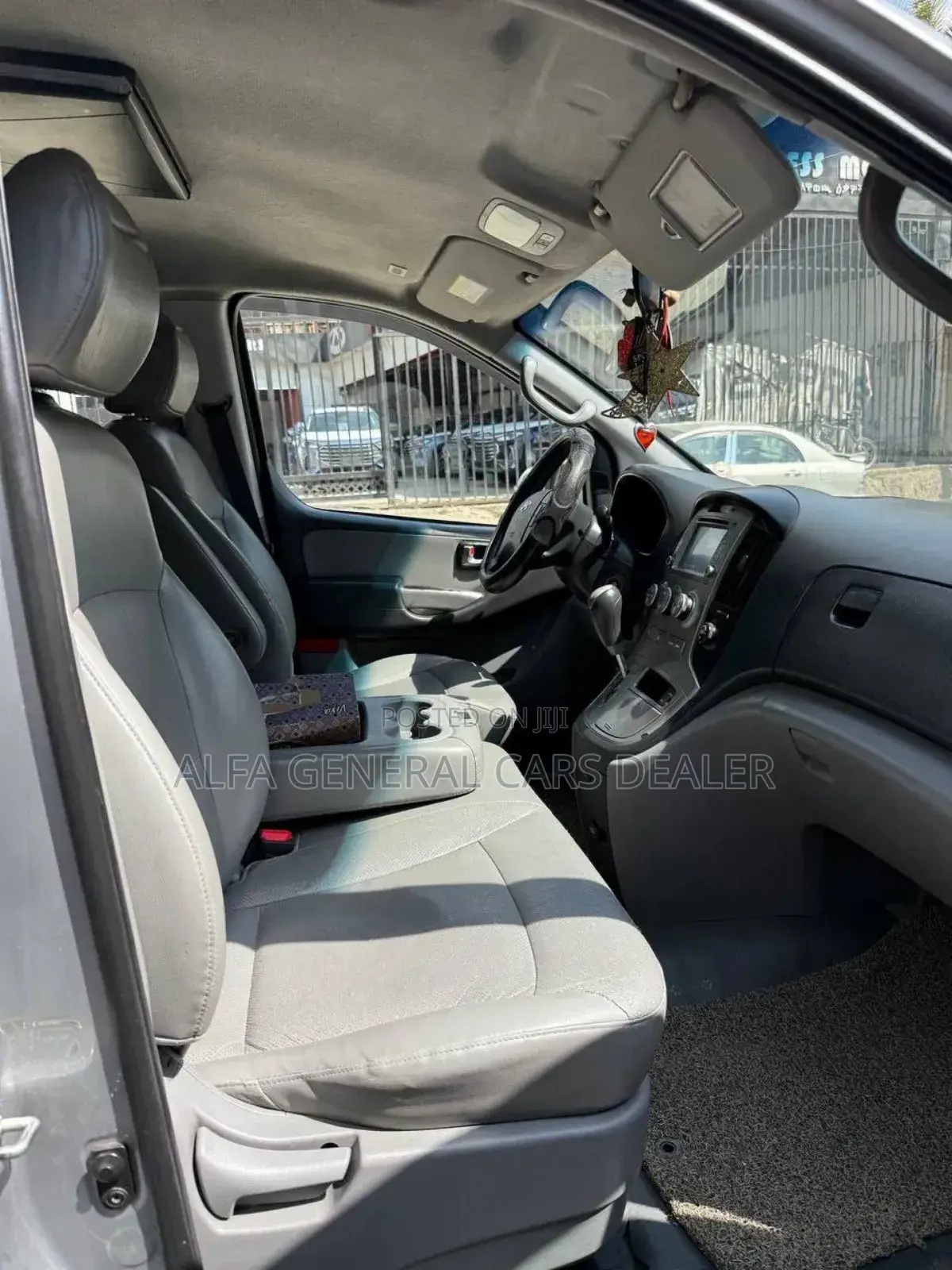 Hyundai Starex 2016 Silver
