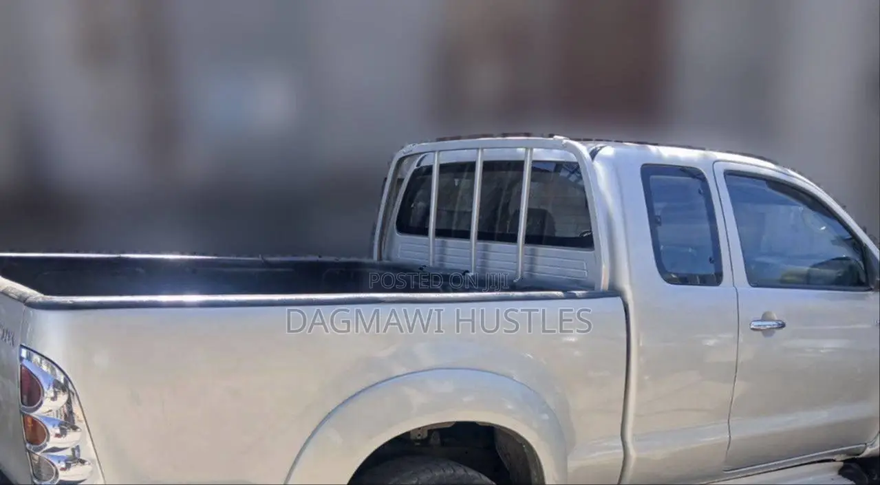 Toyota Hilux 2007 Silver