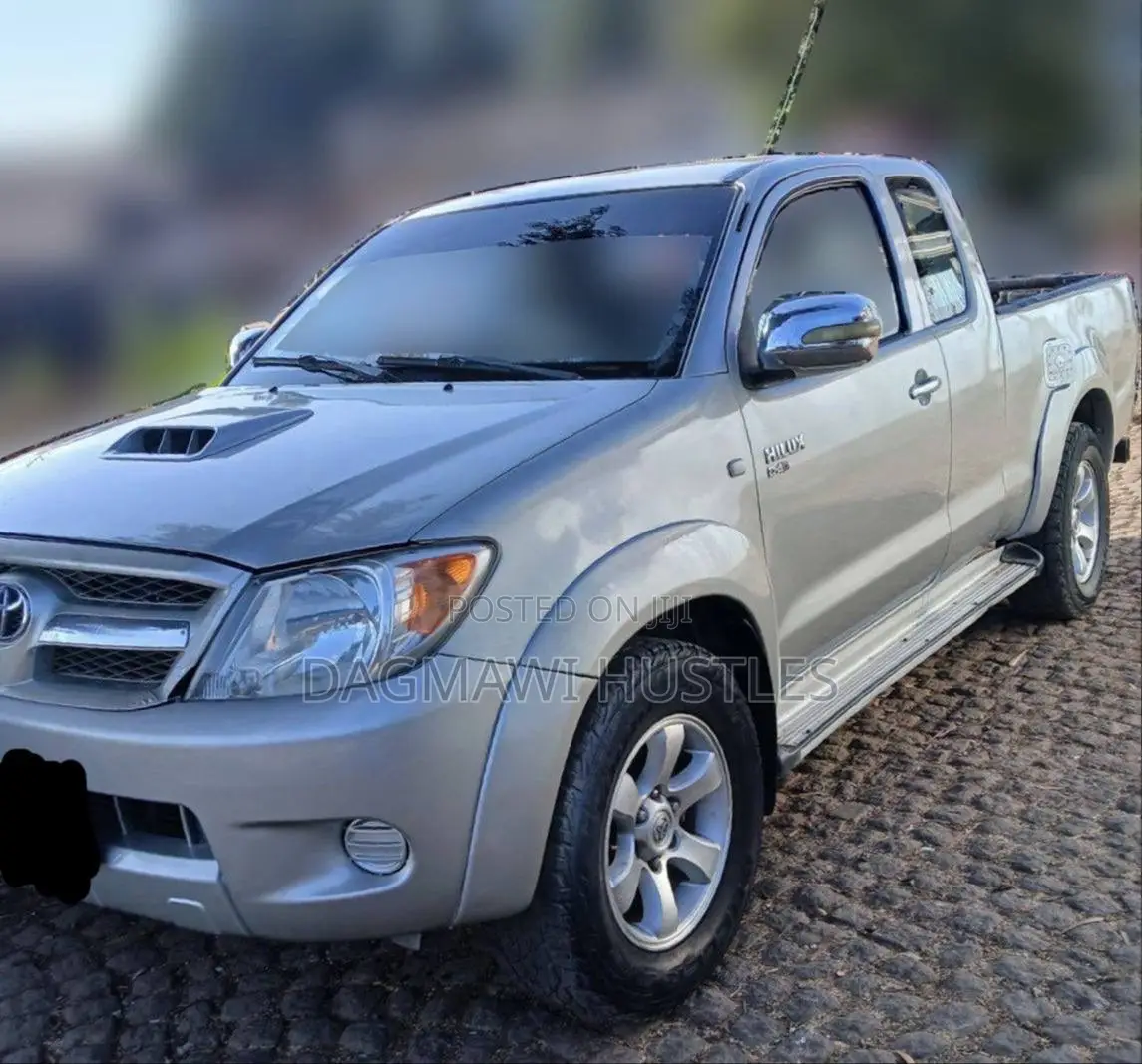 Toyota Hilux 2007 Silver