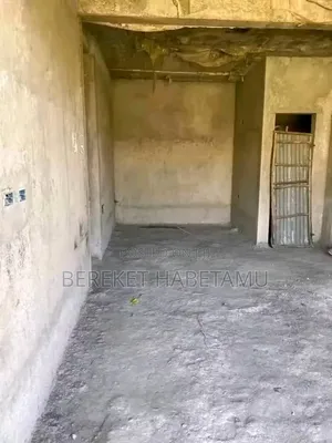 6bdrm House in አዲስ አበባ, Nifas Silk-Lafto for sale