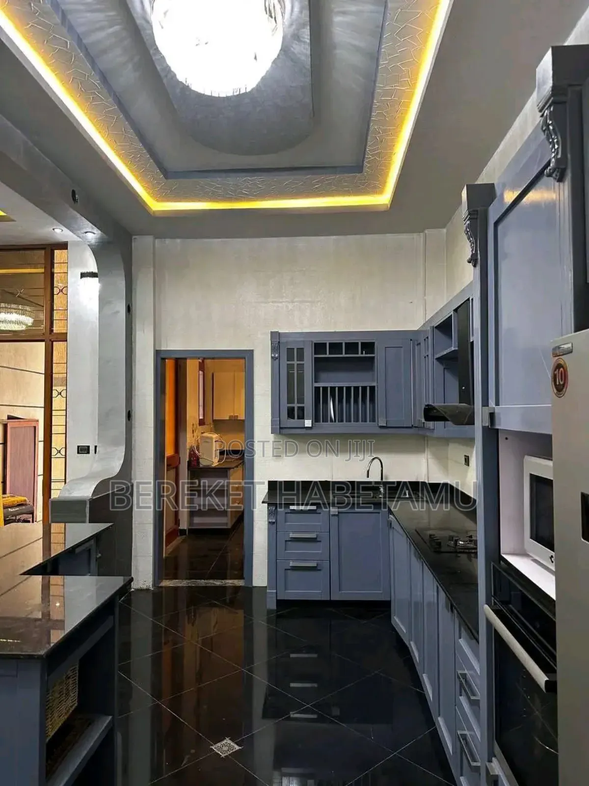 Furnished 9bdrm House in አዲስ አበባ, Nifas Silk-Lafto for sale