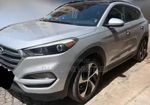 Photo - Hyundai Tucson 2017 Silver
