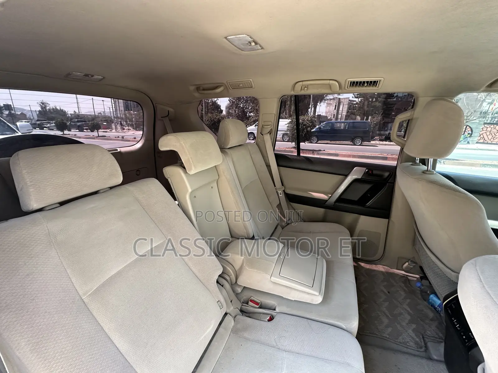 Toyota Land Cruiser Prado 2012 White