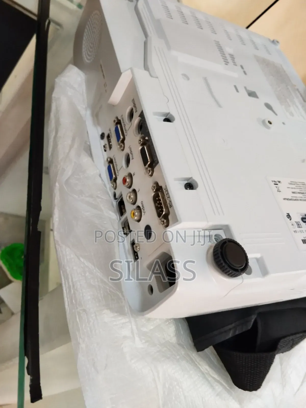 Brand New EPSON Projector With Manual CD and Cartoon