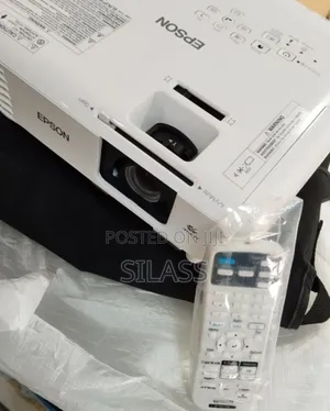 Brand New EPSON Projector With Manual CD and Cartoon