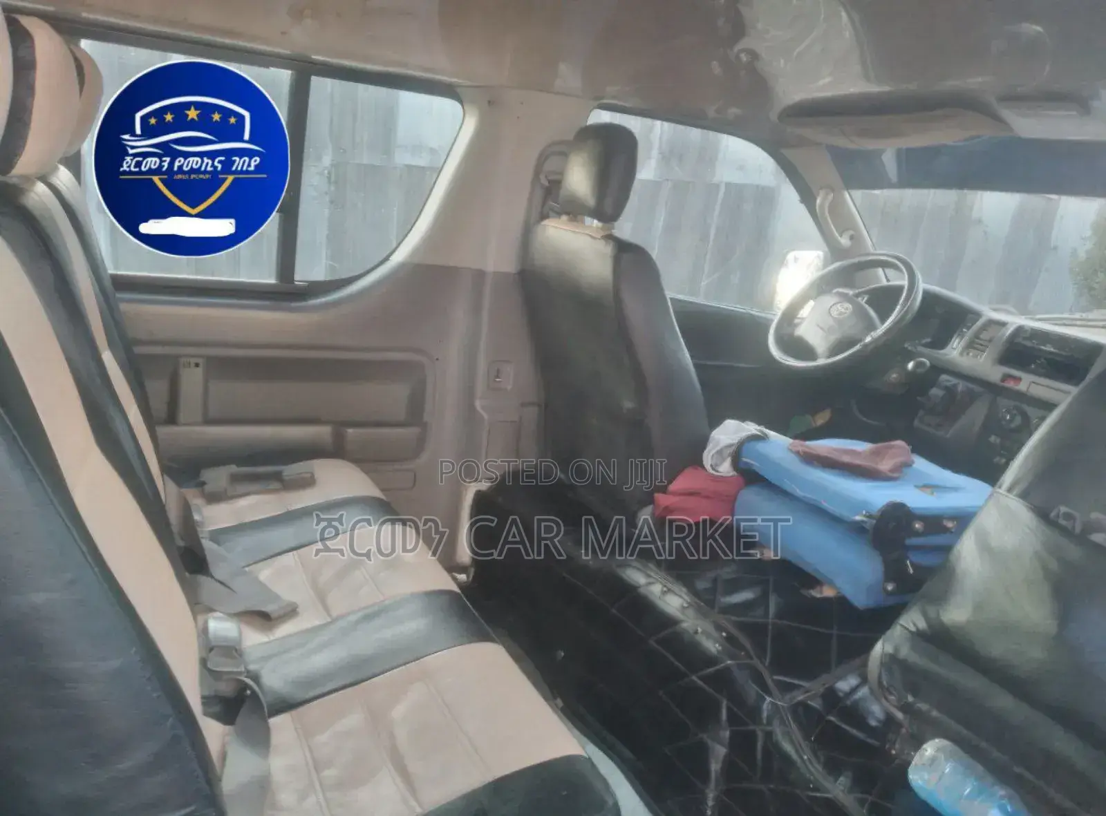 Toyota HiAce 2012 White