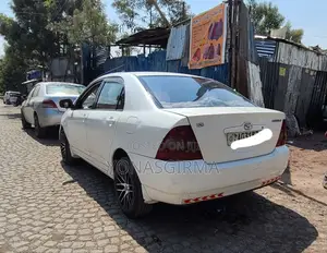 Toyota Corolla 2001 White