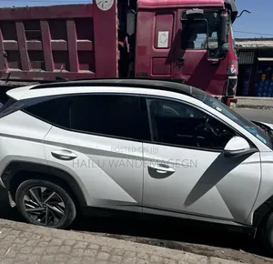 New Hyundai Tucson 2022 White
