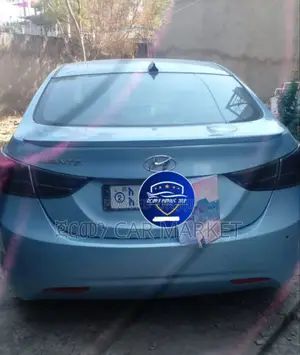 Hyundai Avante 2012 Blue