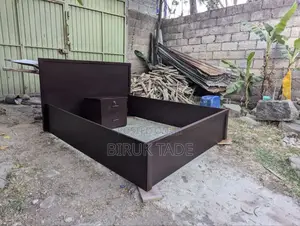 Photo - King Size Bed 150cm