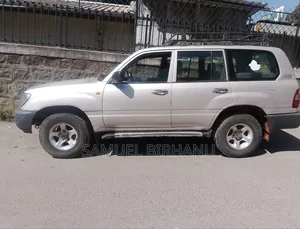 Toyota Land Cruiser 4x4 2004 Silver