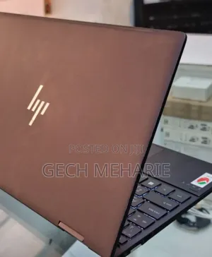 New Laptop HP Envy X360 8GB Intel Core I7 SSD 1T