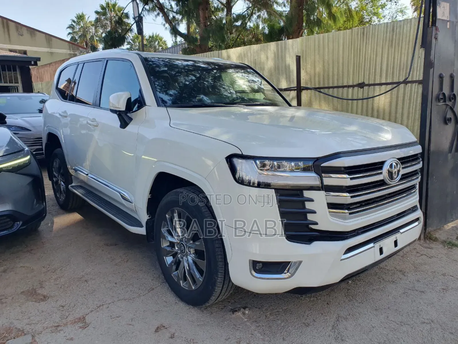 Toyota Land Cruiser 2022 White