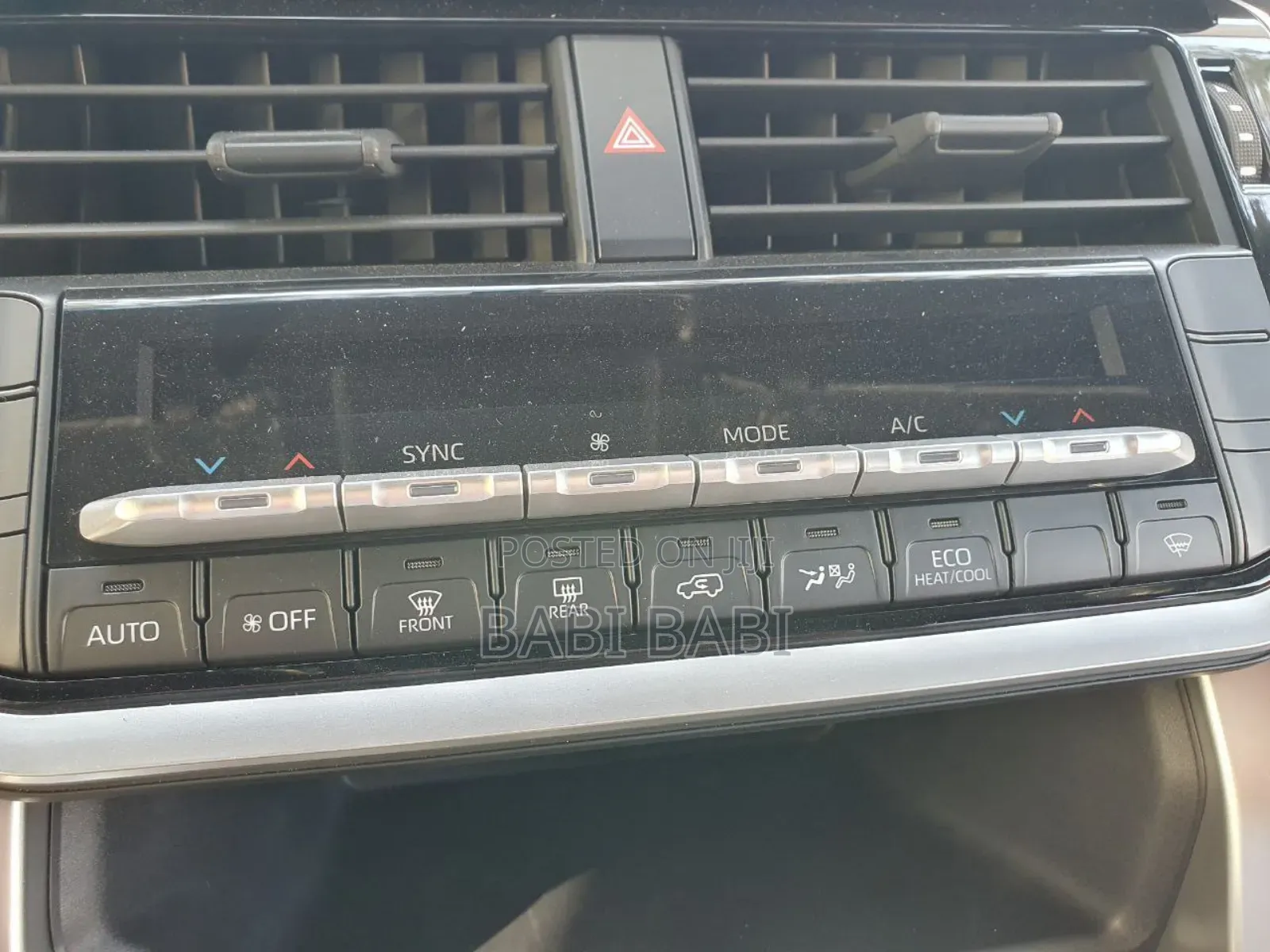 Toyota Land Cruiser 2022 White