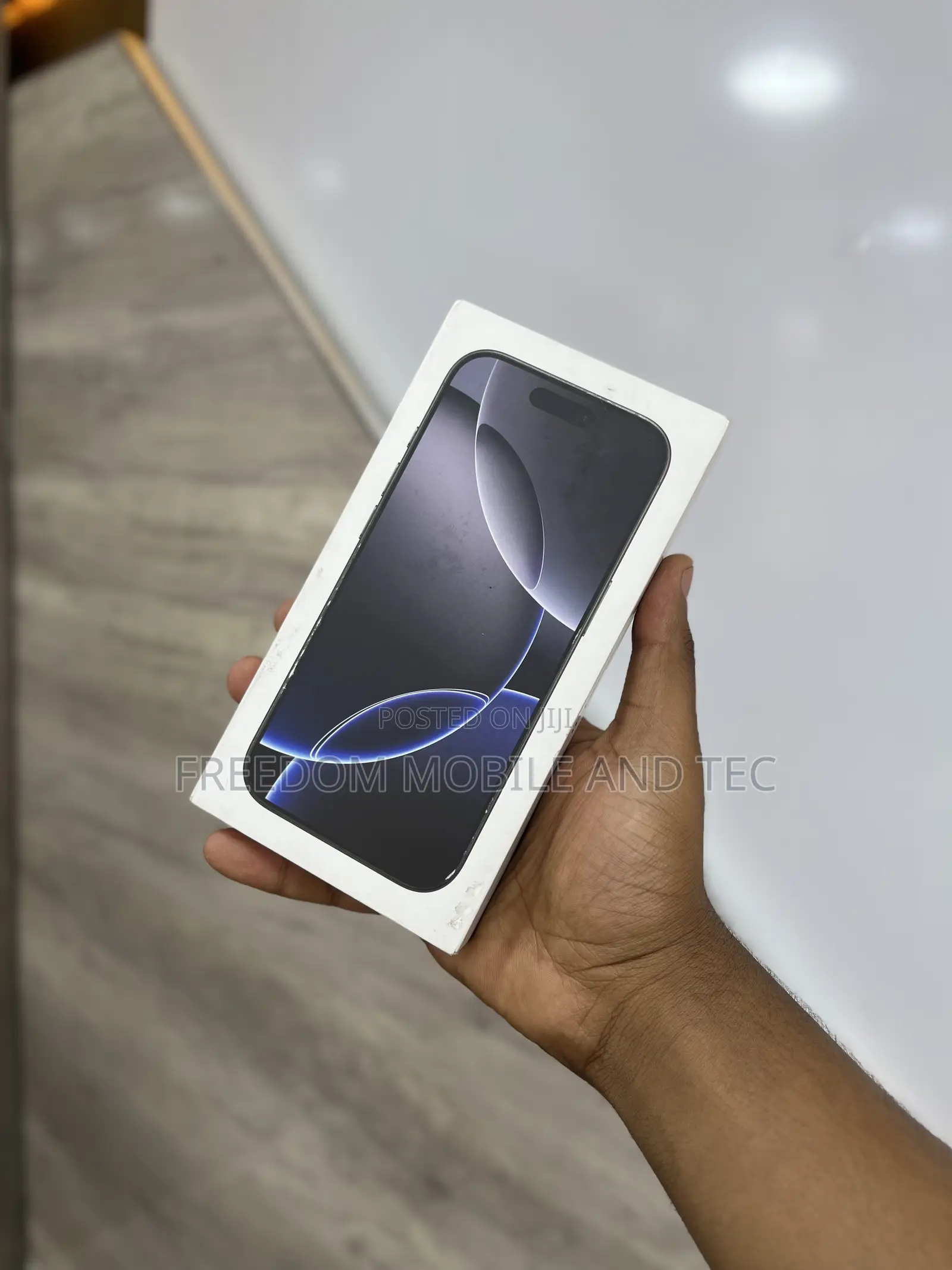 New Apple iPhone 16 Pro 256 GB Black