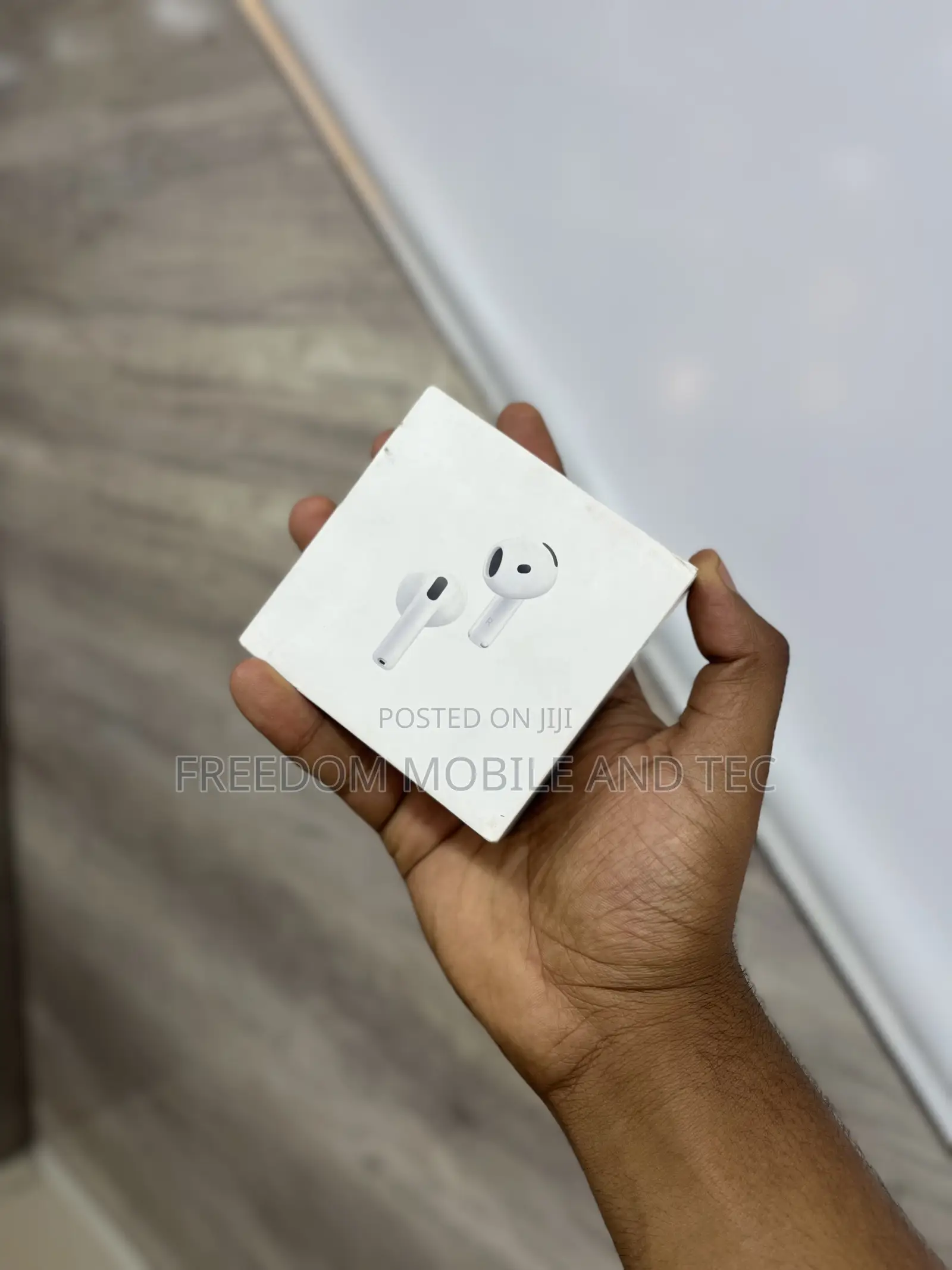 Air Pod 4 With Noise Cancellation
