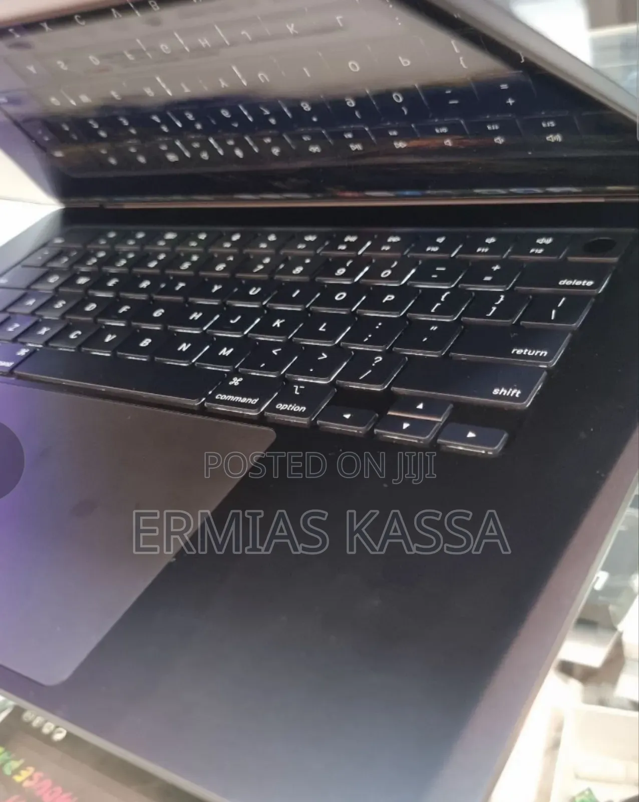 New Laptop Apple MacBook Air 2024 M3 15-Inch 8GB Apple M3 SSD 256GB