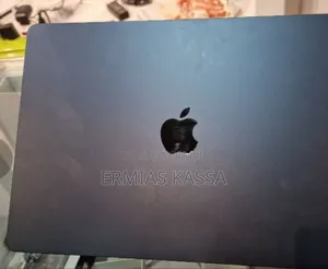 New Laptop Apple MacBook Air 2024 M3 15-Inch 8GB Apple M3 SSD 256GB