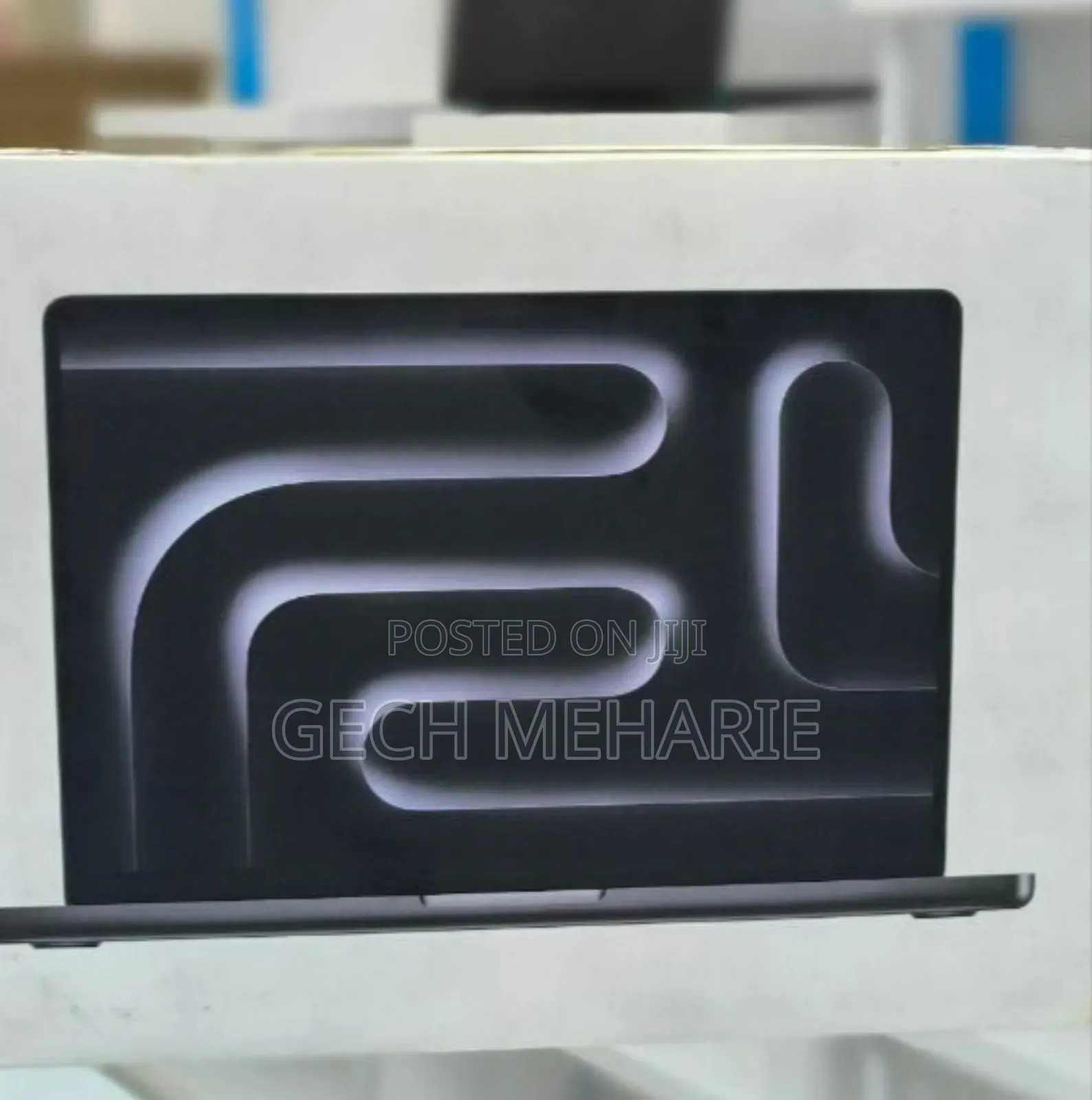 New Apple MacBook Pro 2023 M3 14-Inch 18GB Apple M3 Pro SSD 512GB