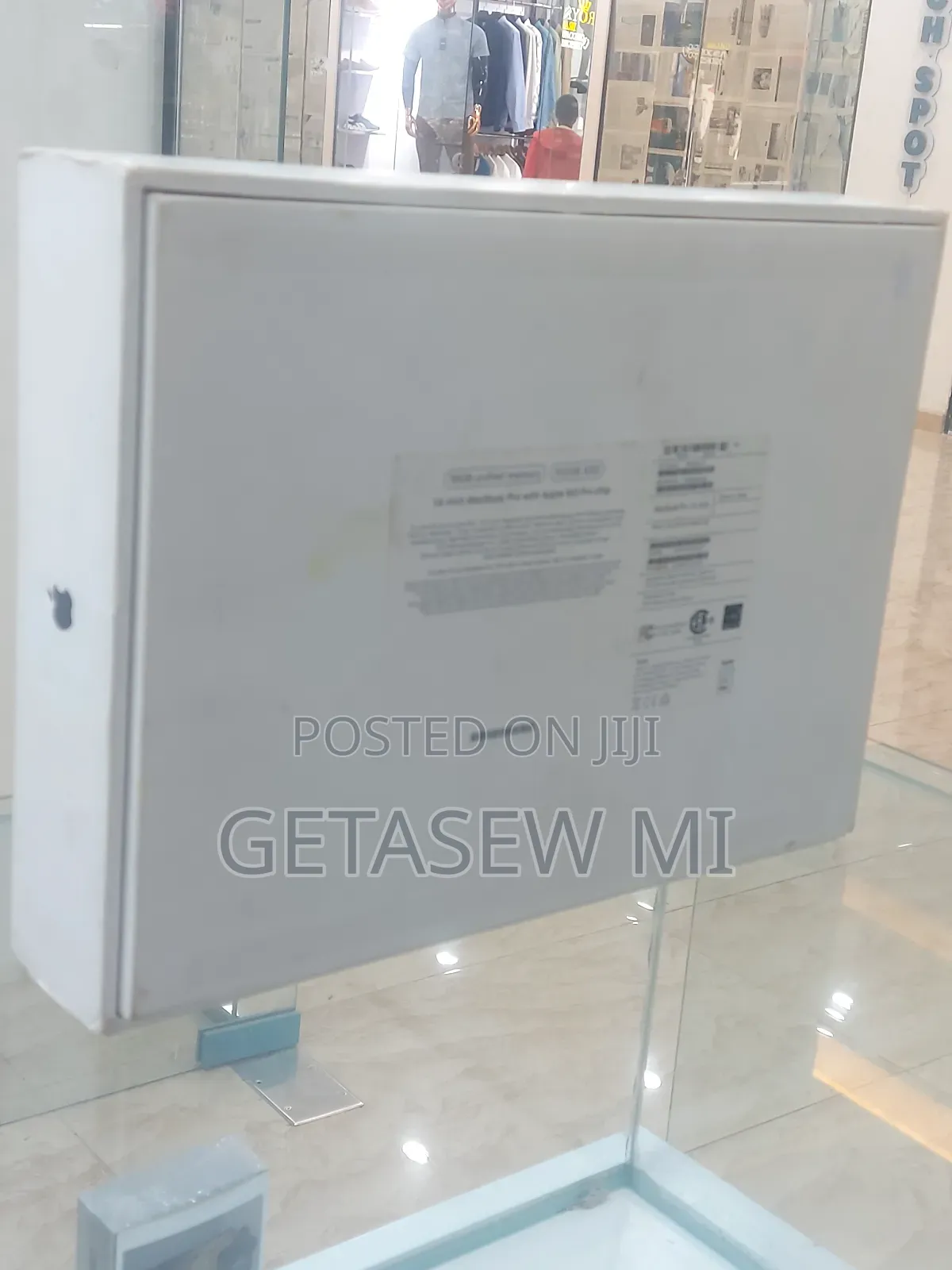 New Apple MacBook Pro 2023 M3 14-Inch 18GB Apple M3 Pro SSD 512GB