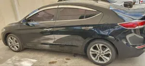 Hyundai Avante 2016 Black