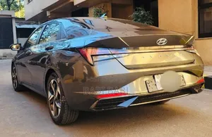 Hyundai Avante 2021 Gray