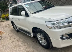Toyota Land Cruiser 2019 White